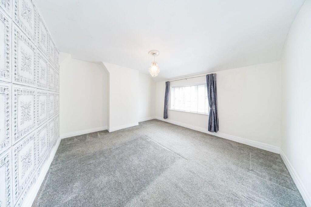 38 st james road lounge.jpg