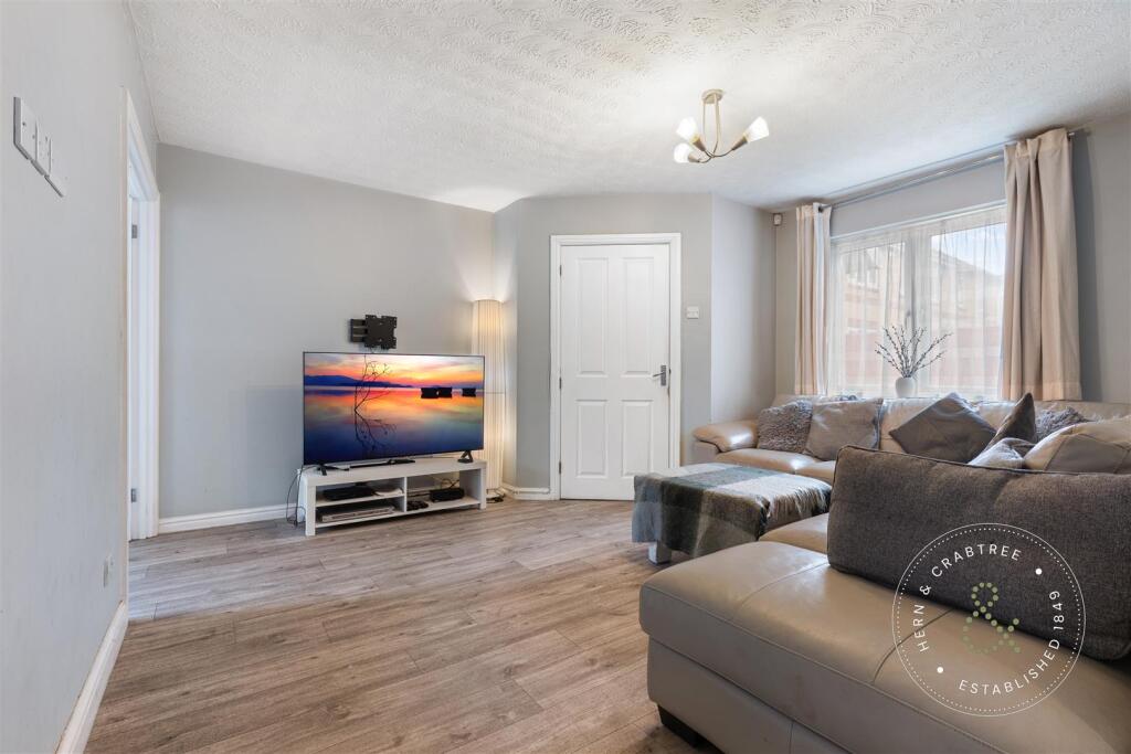 Allen Close, Hern and Crabtree (14).jpg