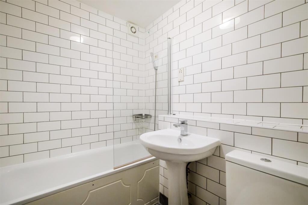 61 Latchingdon court-2.jpg