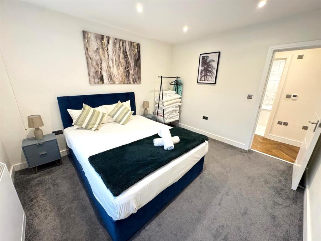 Bedroom .jpeg