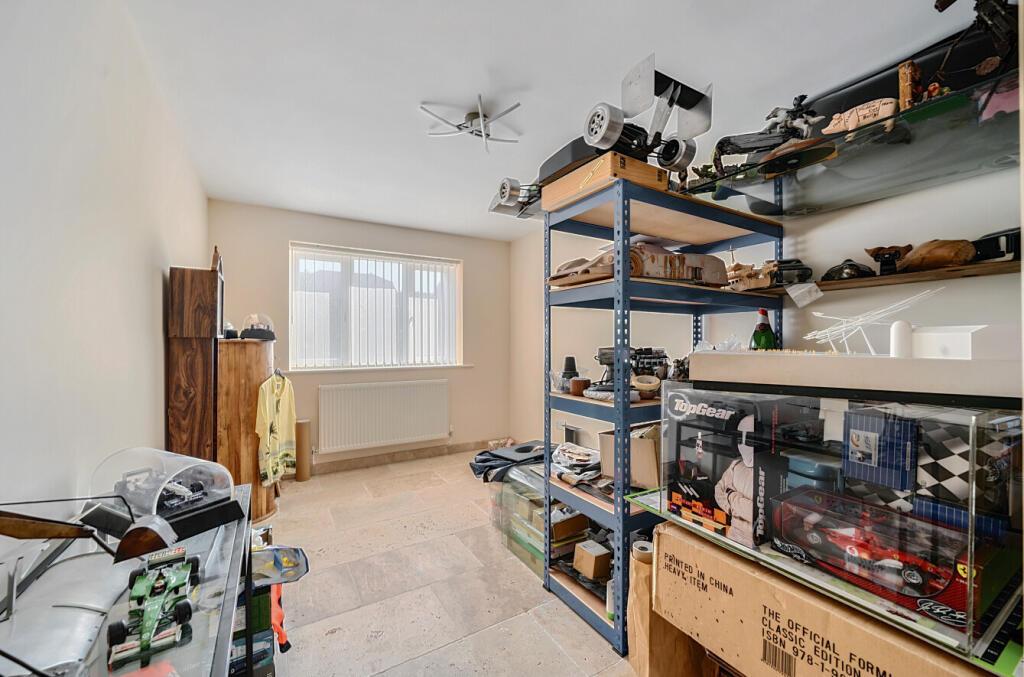 13164248686810e28fa23