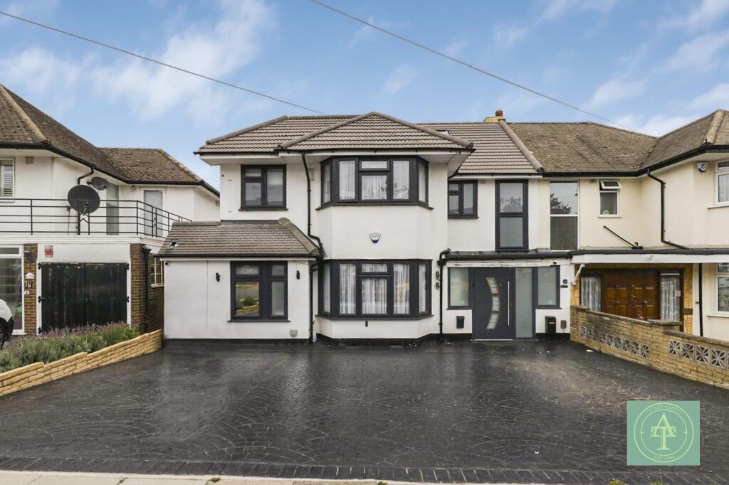 5 Bedroom Semi Detached for Sale