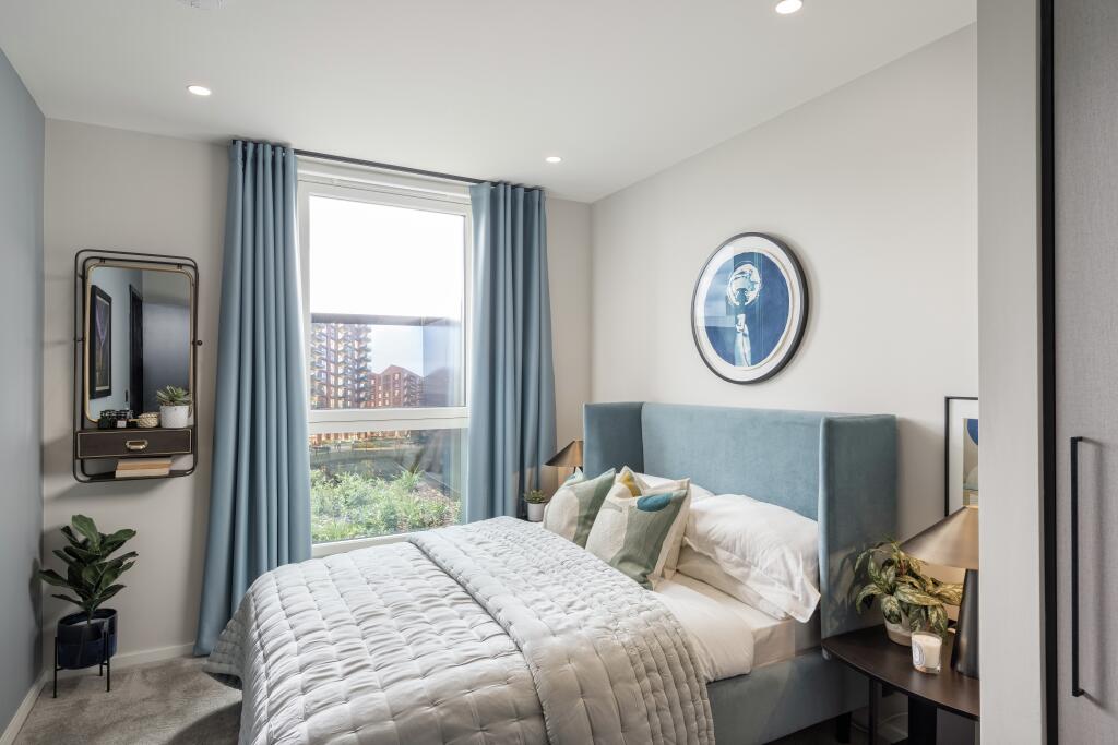 Poplar Riverside- show apartment (15).jpg