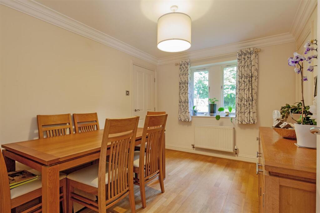 Dining Room-2.jpg