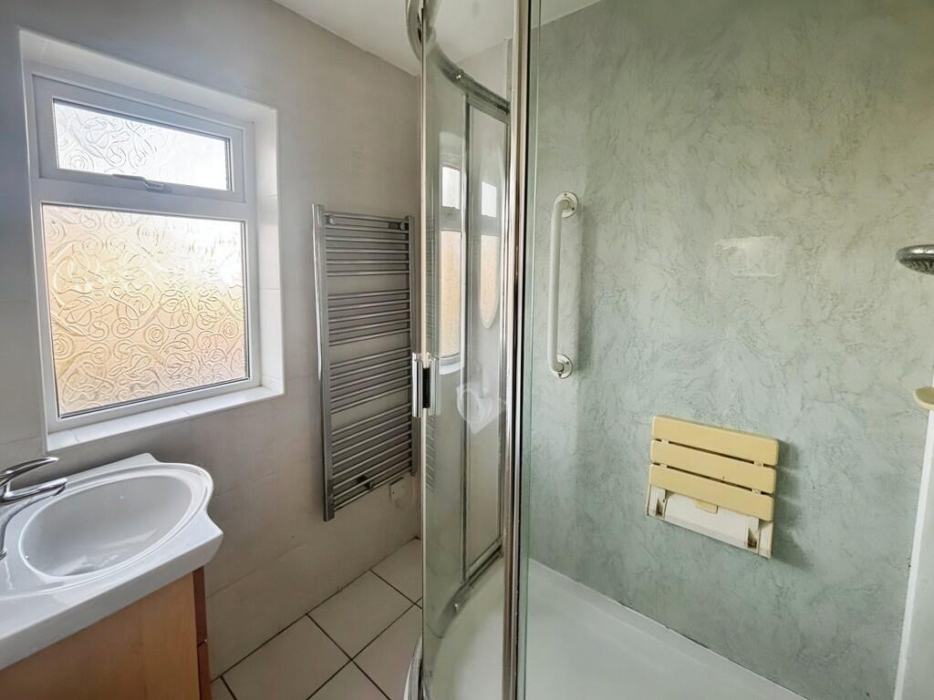 a8989f87-WhatsApp...