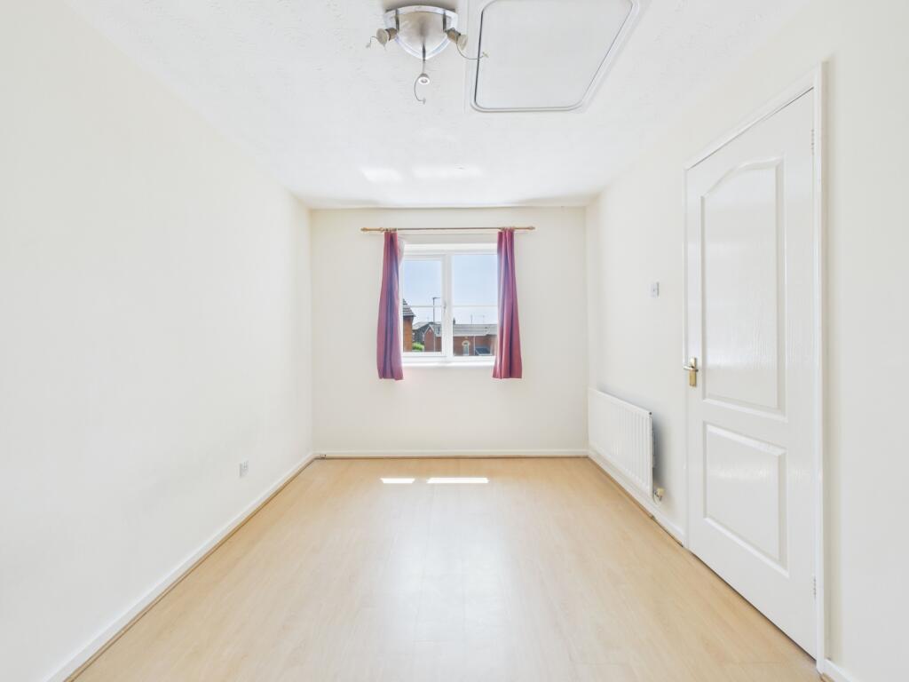 CAM04922G0-PR0037-STILL012