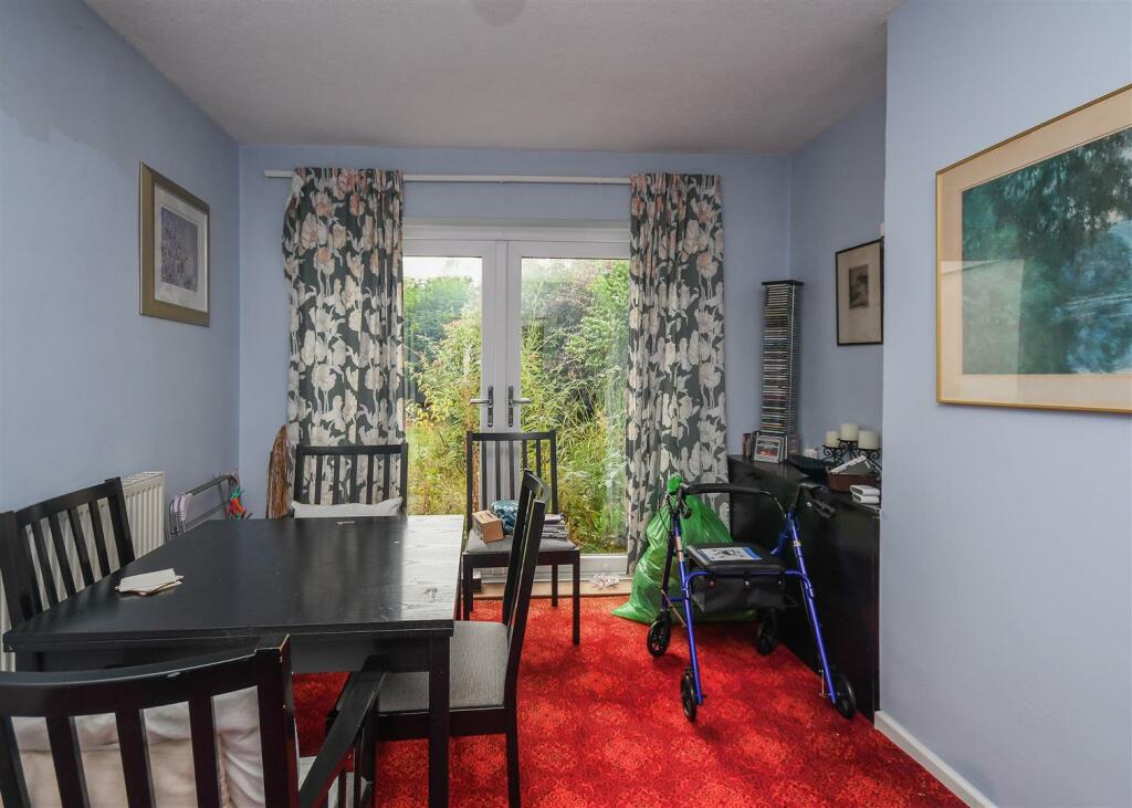 89 Station Road - Dining Room.jpg