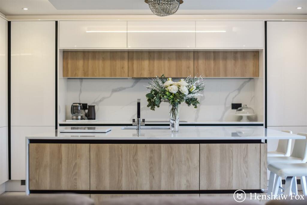 Ph23_5626858 - Copy.jpg