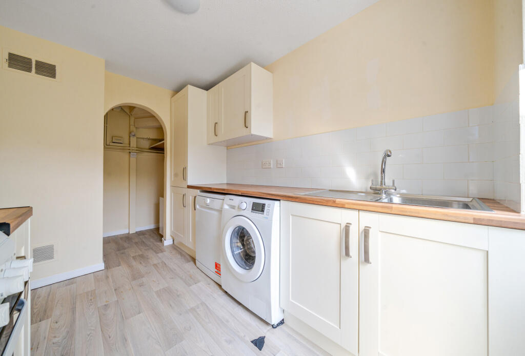 1309197-7-684be38...