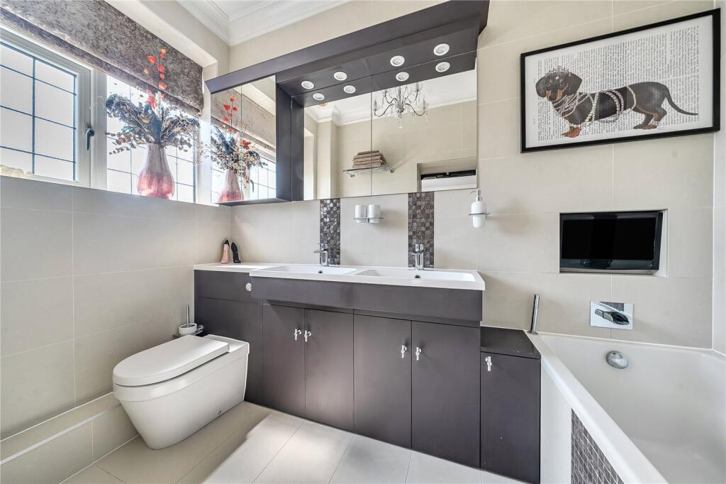 Ensuite