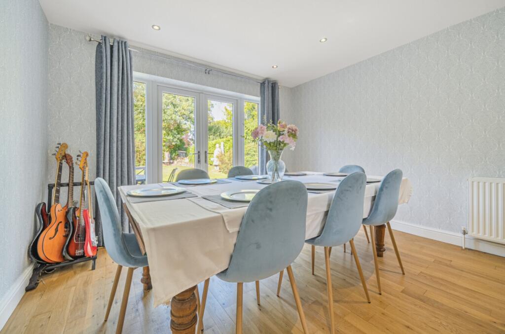 1355882-11-68c9e24bd729f