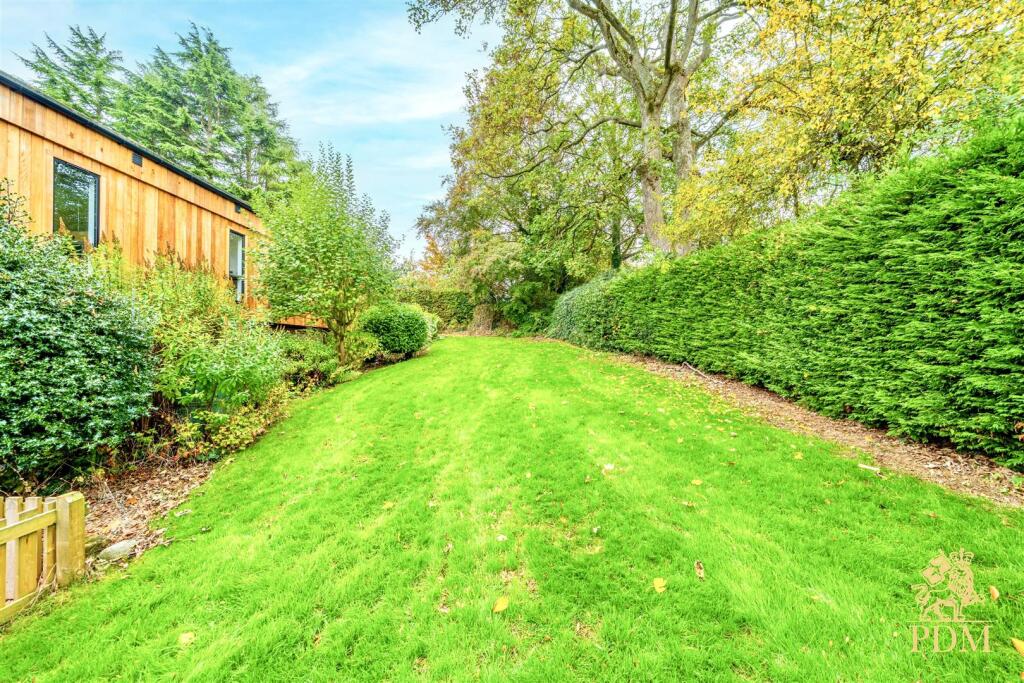 8 Fern Close, Bramcote, Nottingham, NG9 3DF