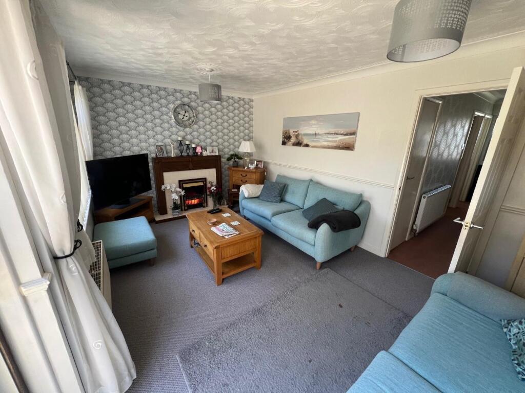 lounge 2.jpg