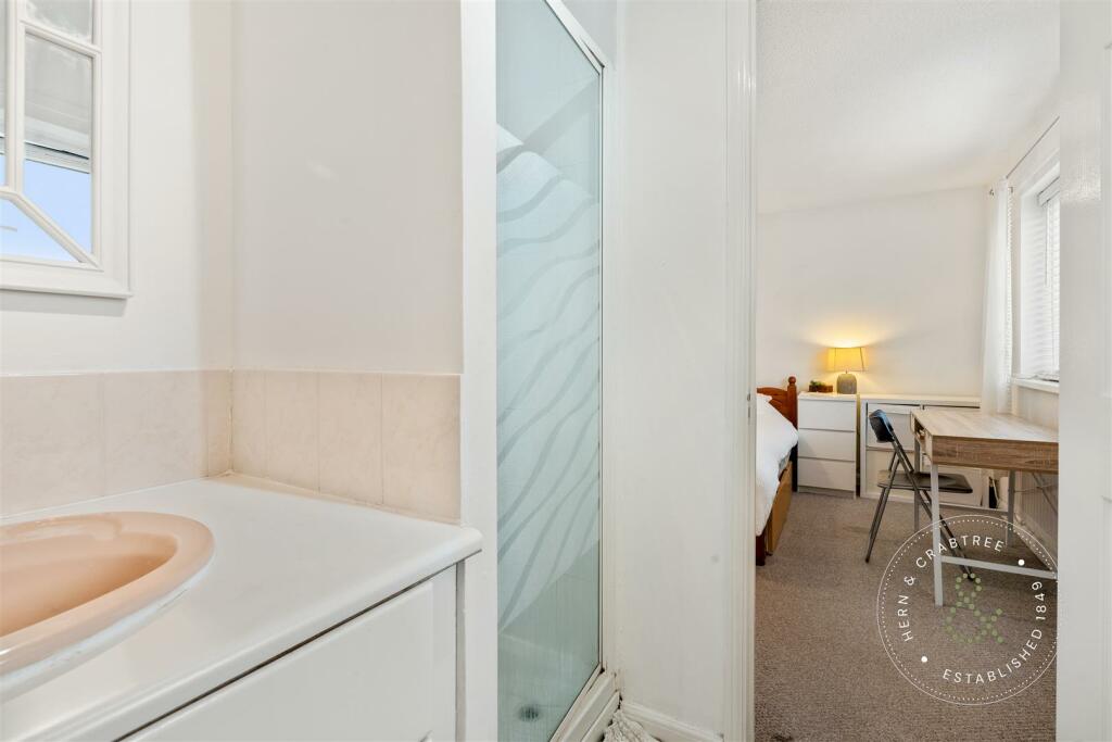 Acorn Grove, Pontprennau, Hern Crabtree (32).jpg