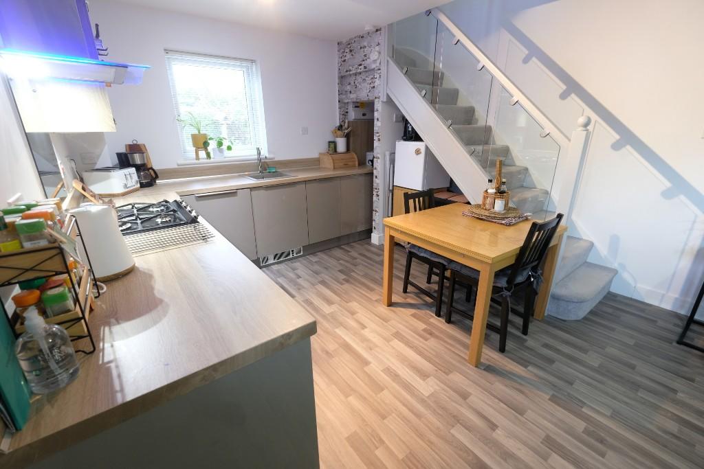 OPEN PLAN ROOM