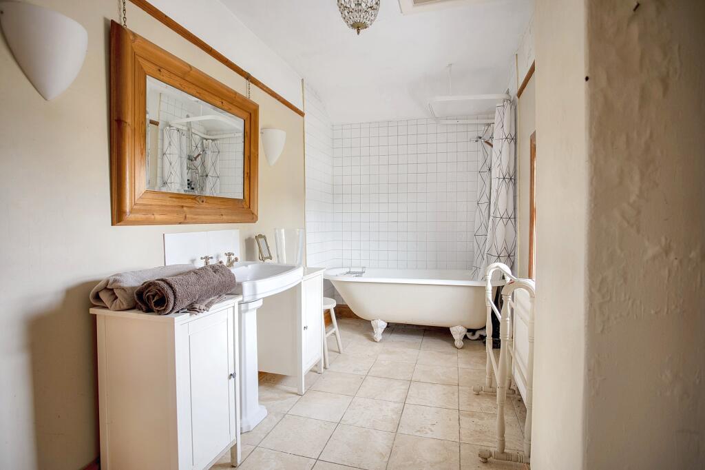 1 Top Locks, Wheat Lane, Lathom, Lancashire L40 4BF