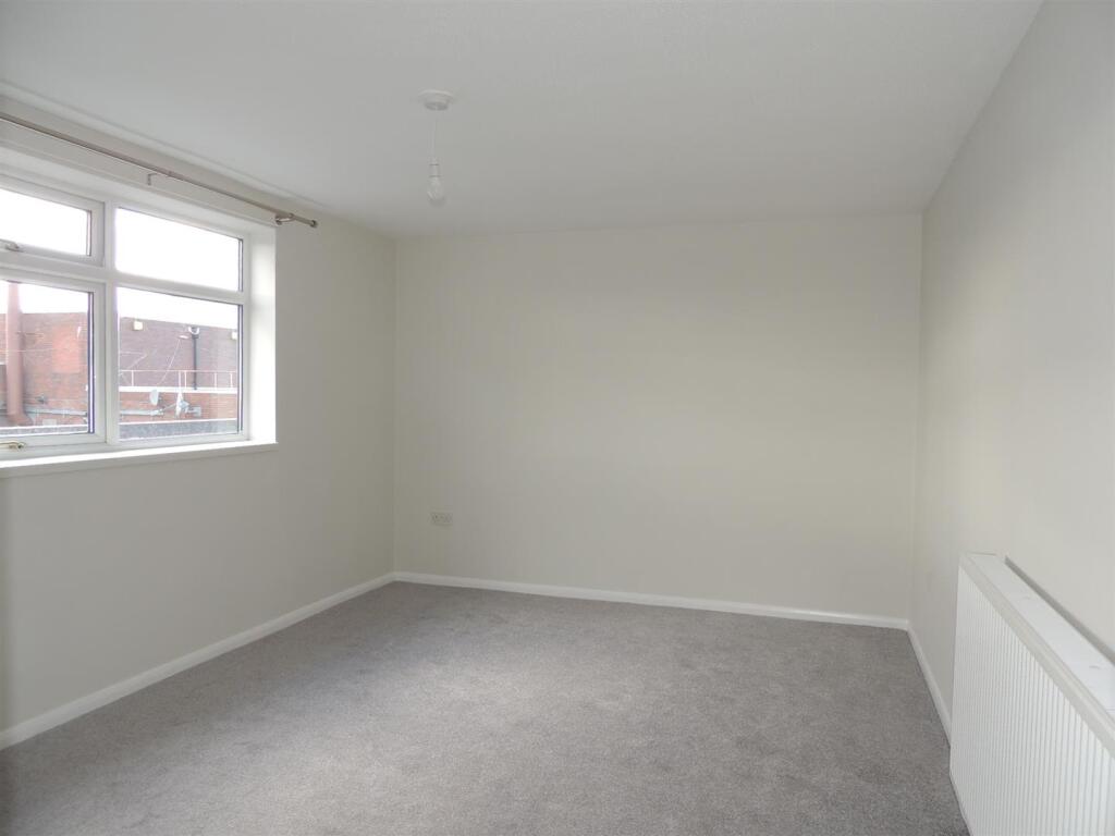 BEDROOM ONE, REAR
