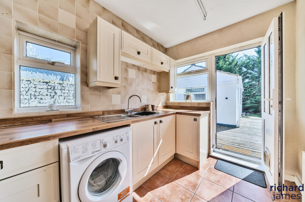 317d3311565346d29b4dba7f86f9d64e