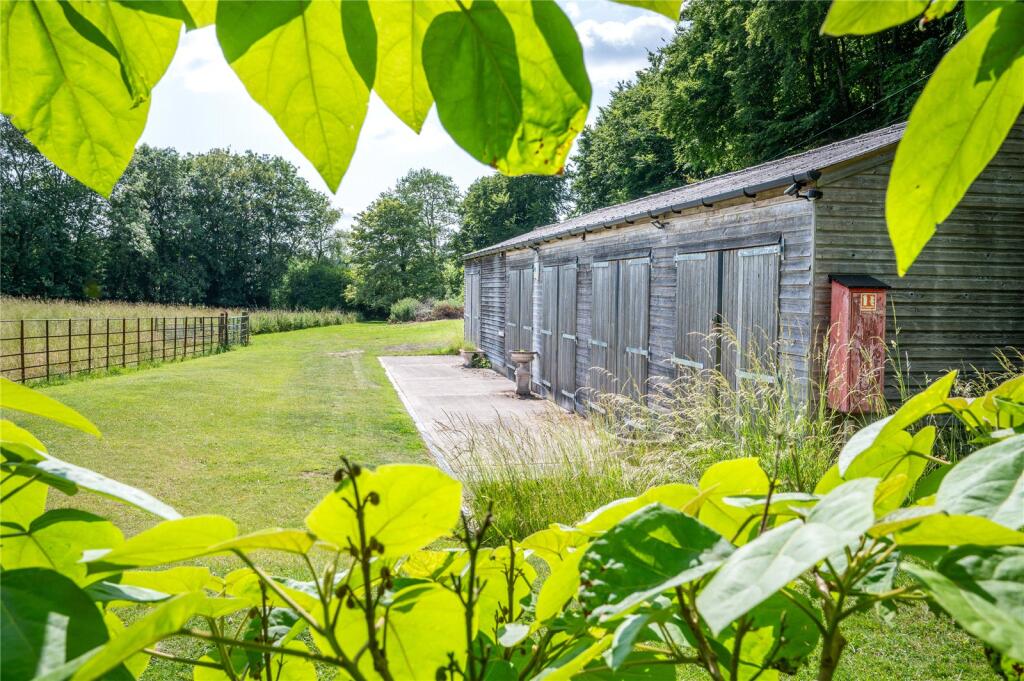 Storage Barns