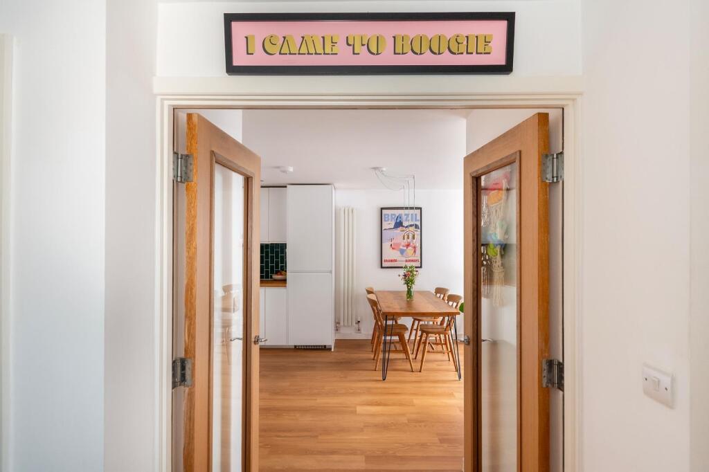 FT1KSE - Hallway A.jpg