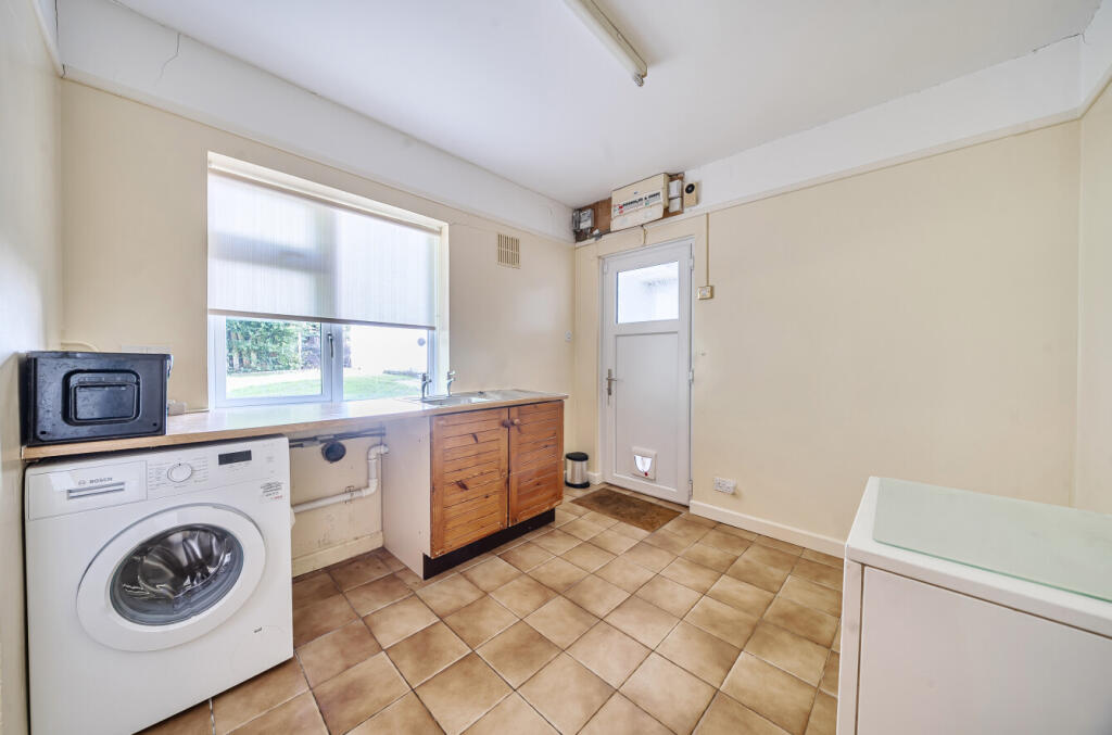 1350791-11-68c2ec...