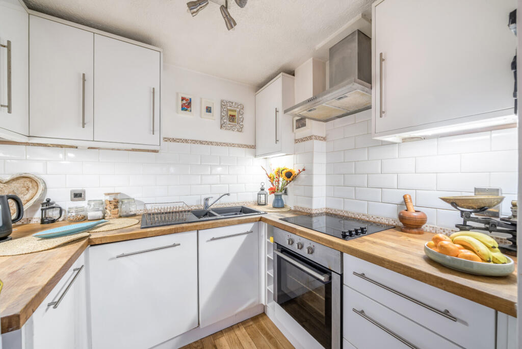 1349793-15-68c1bf...