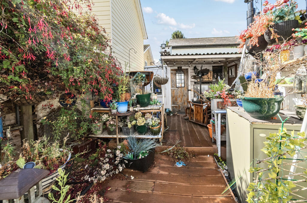 1347473-3-68b5d59...