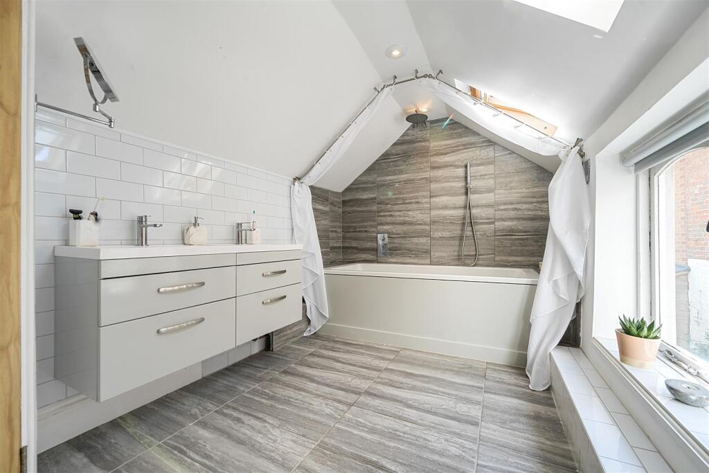 En-Suite To Master