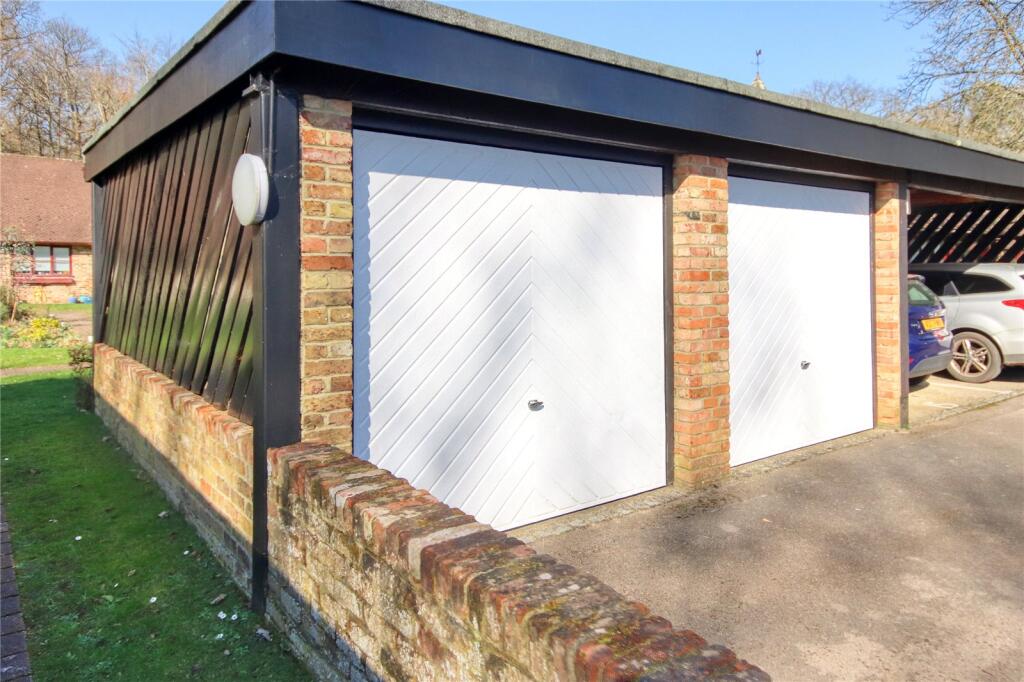 Garage/Parking