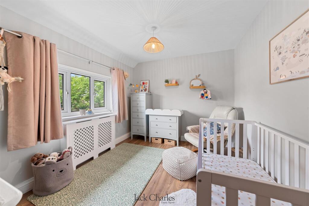 26 Riding Lane-7.jpg