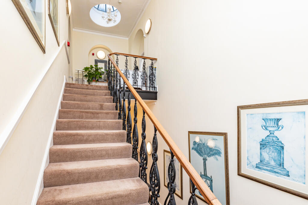 8 Repton Hall -38