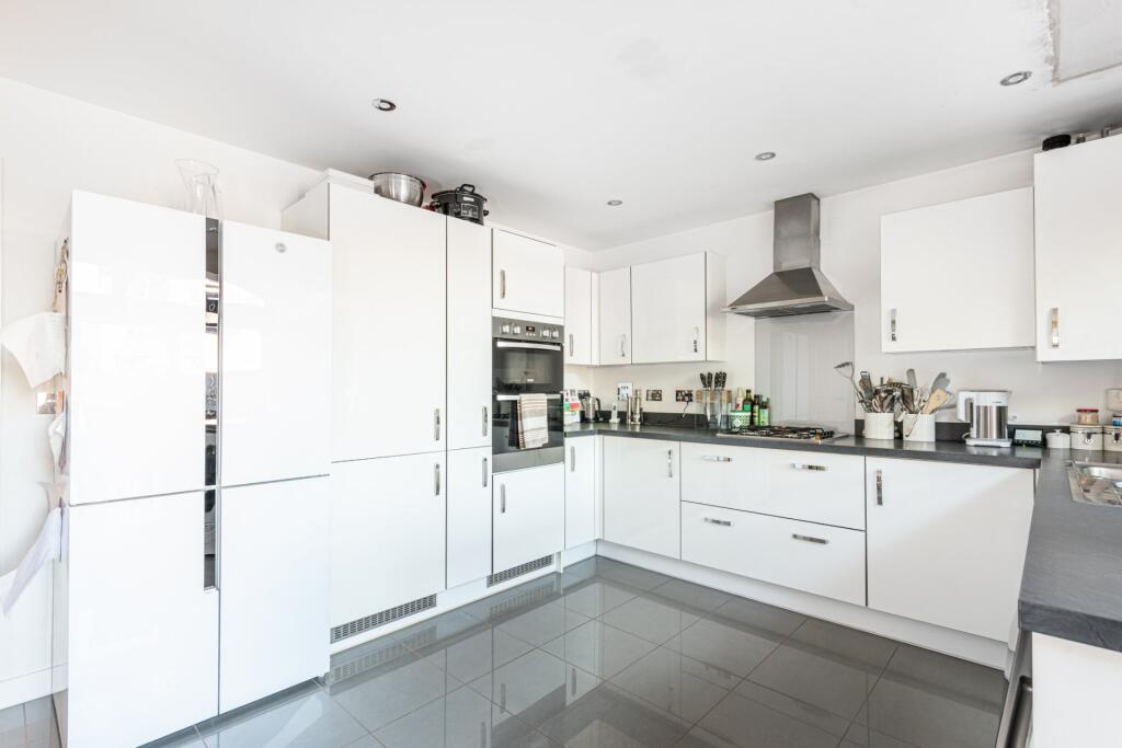 Kitchen/Dining Rm