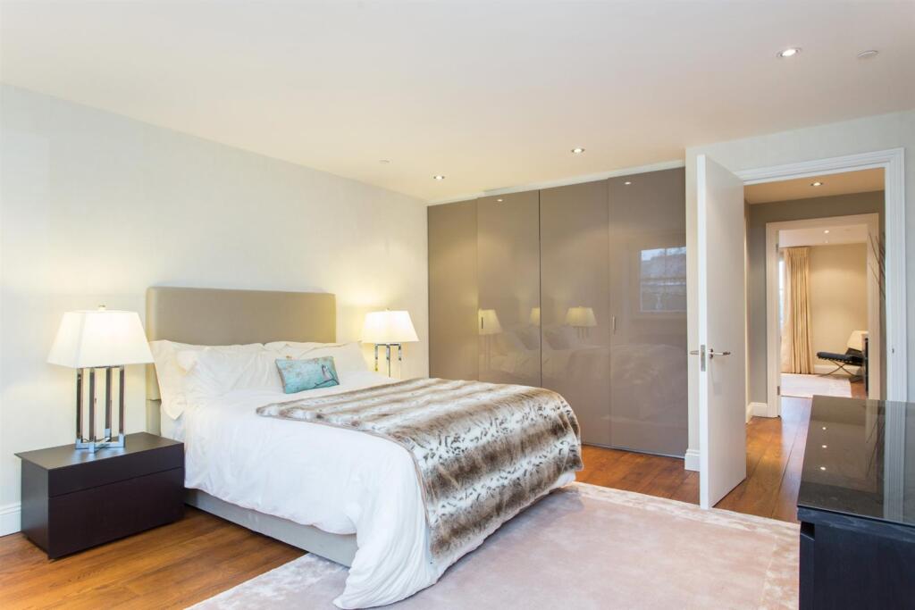 8, 13 Cromwell Road 5.jpg