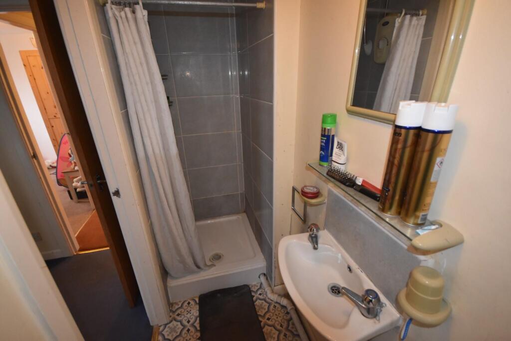 EN SUITE