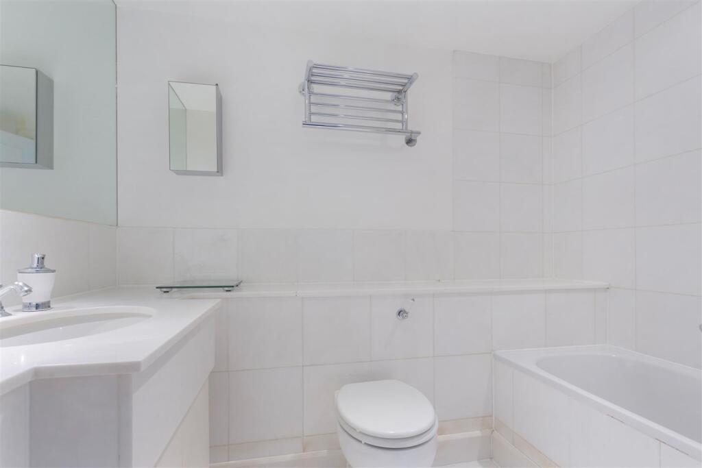 Bathroom.jpg