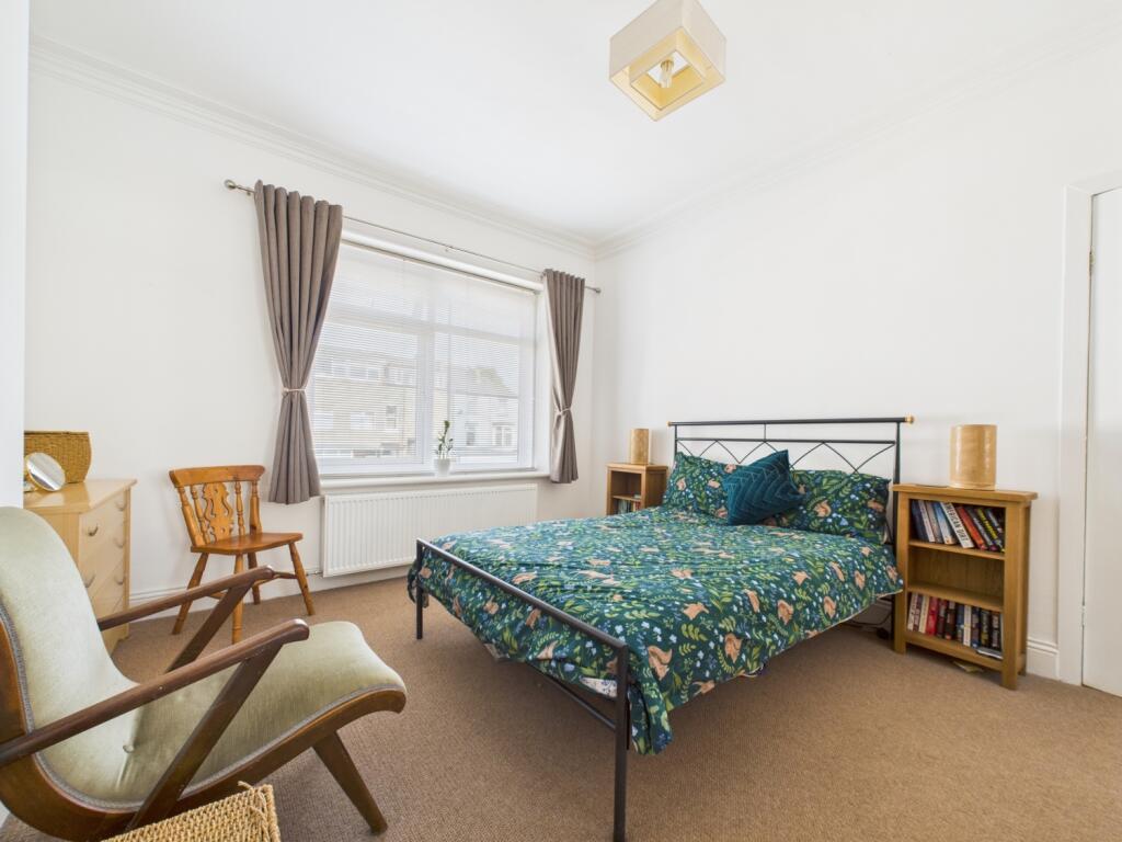 CAM02195G0-PR0083-STILL048