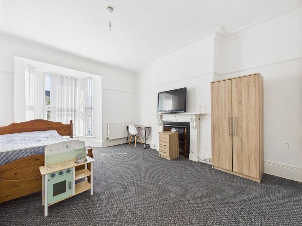 CAM03974G0-PR0188...