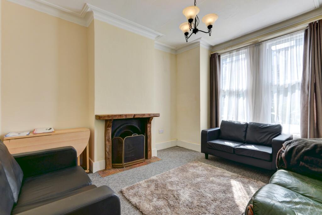 68 Whippingham Road Lounge