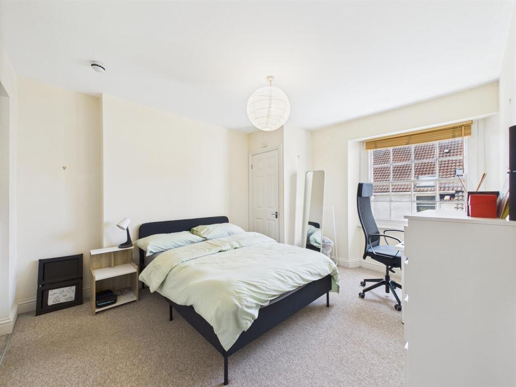 4 - Block of Flats for Auction, Kingsdown, Bristol