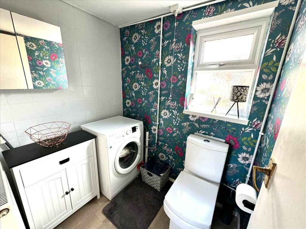 CLOAK ROOM
