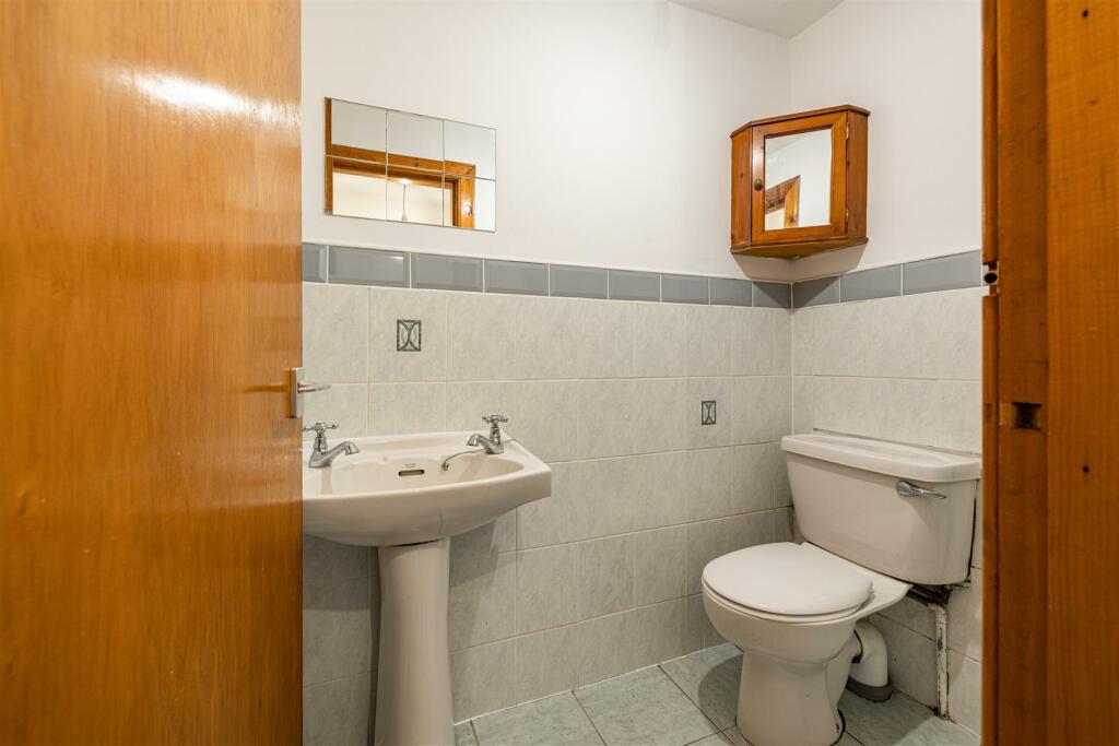 83 Wood Street Galashiels 14.jpg