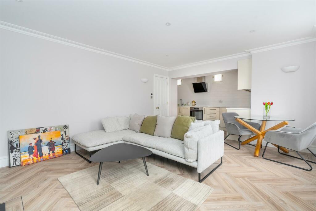 Living Room Open Plan - Phot 1.jpg