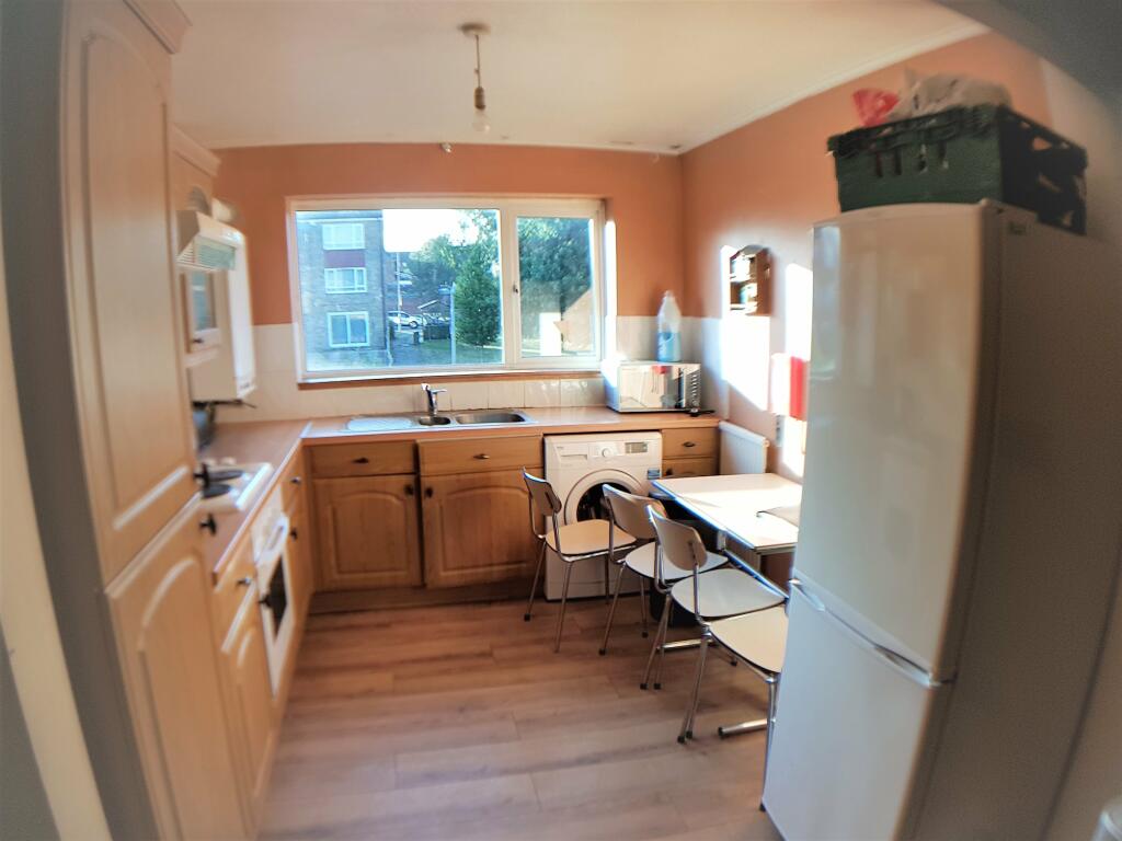 5 Buffett Way kitche