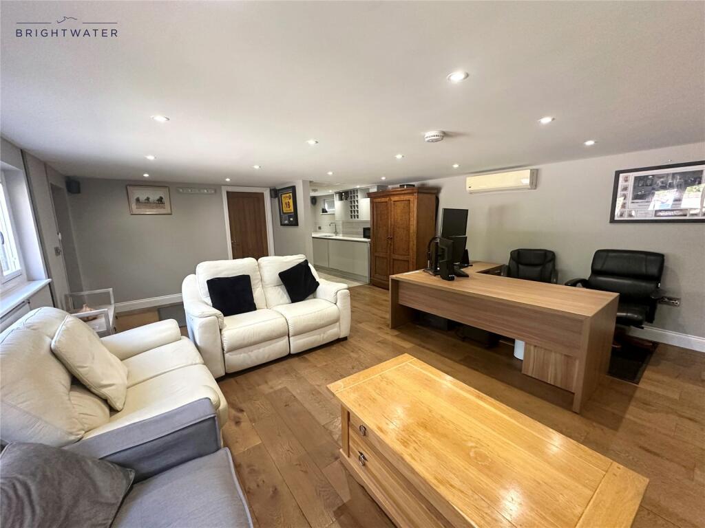 TO Sitting/Office