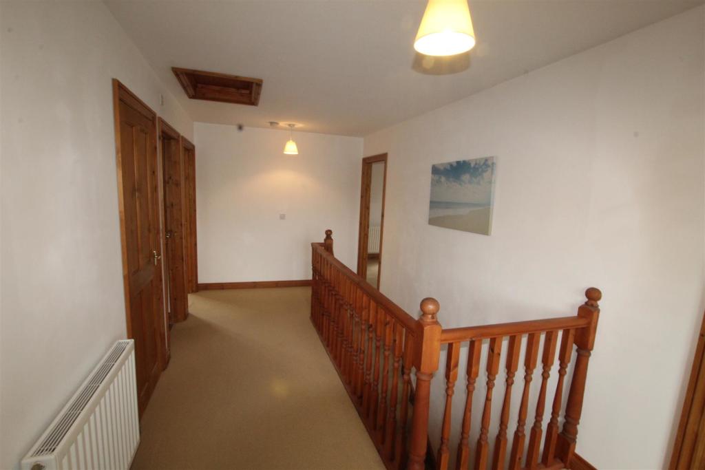 STAIRS TO LANDING