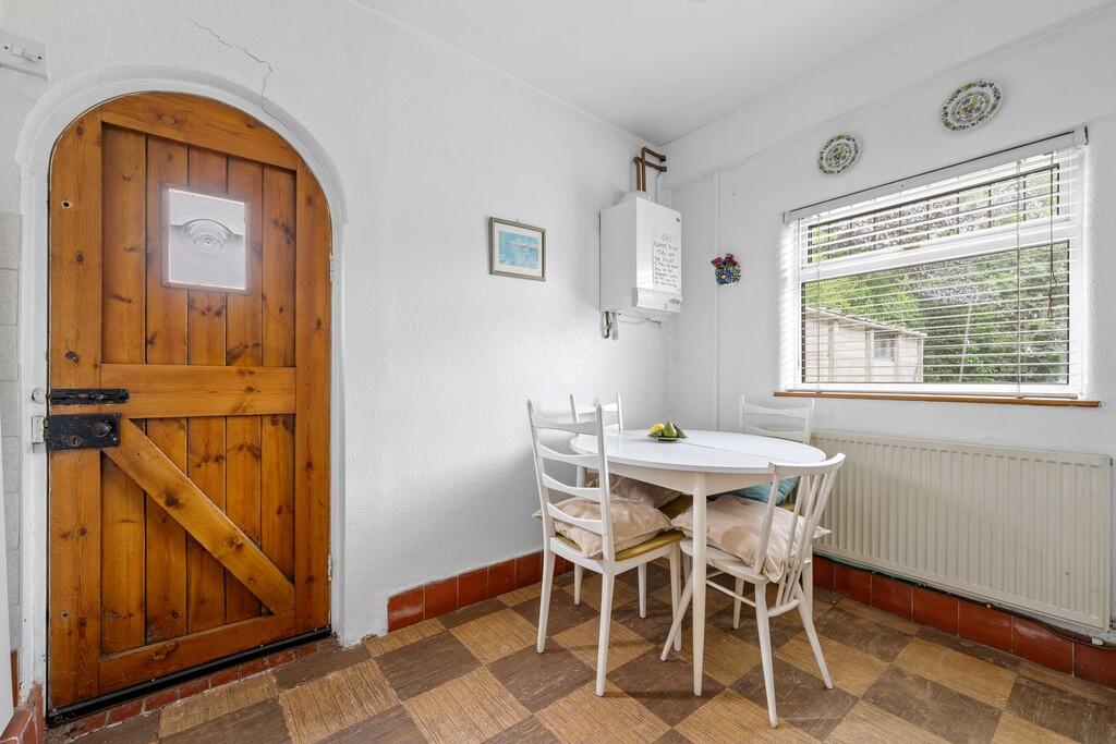 2 Knowsley Road, ...