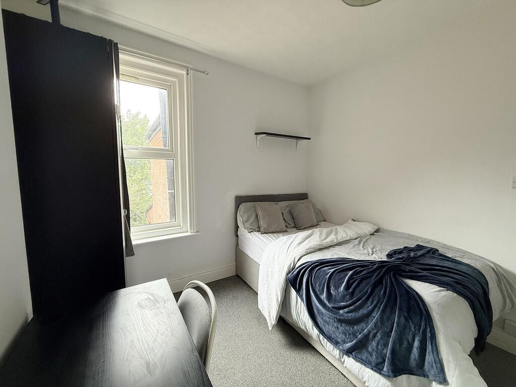 Room 4 