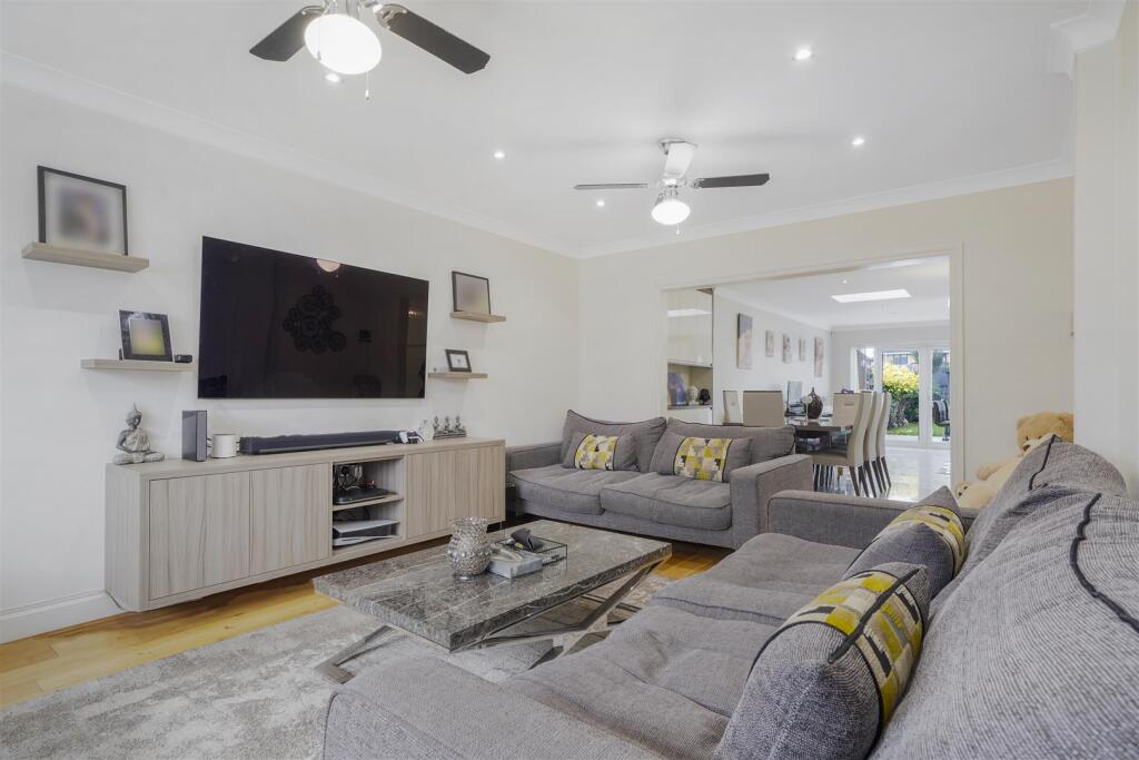 35 Spinney Drive - 1Bs482koa0RWUwy84SkI.jpg