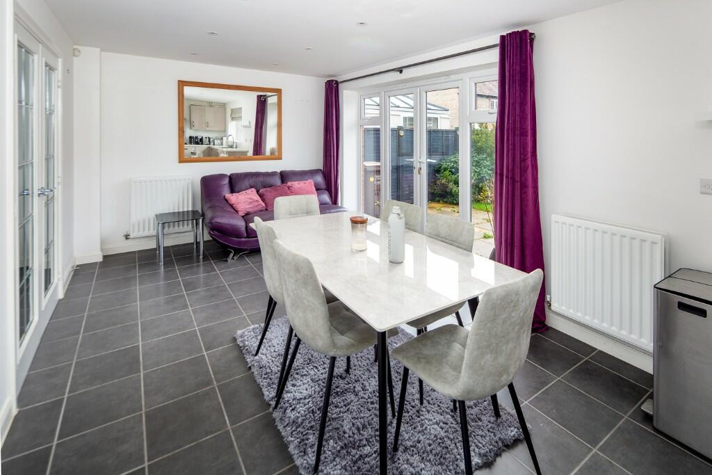 Kitchen/Family/Diner