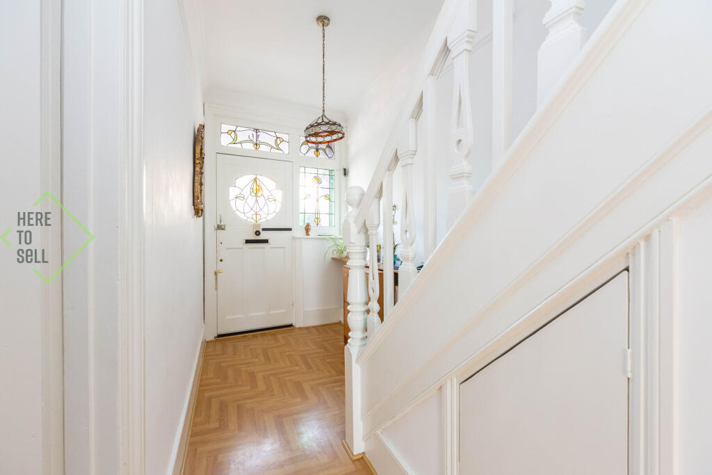 10 Hillside Avenue, N11 3DE-12